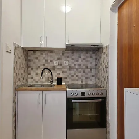 Mali U Centru * Makarska
